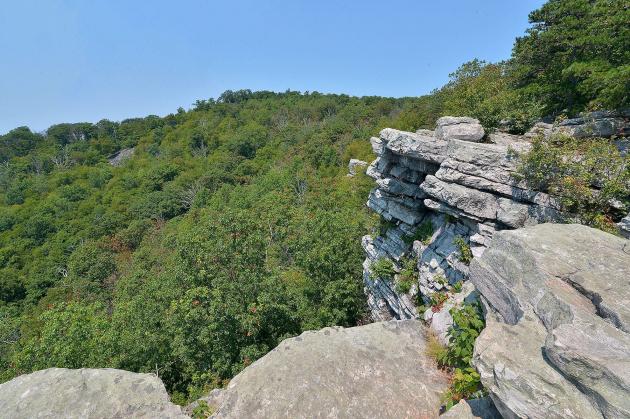Annapolis Rock is a day hike on Appalachian Trail